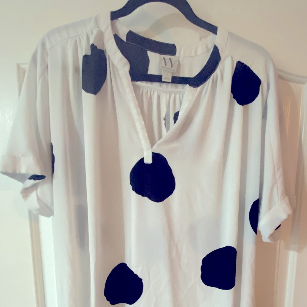 Super cute & fun polka dot blouse.